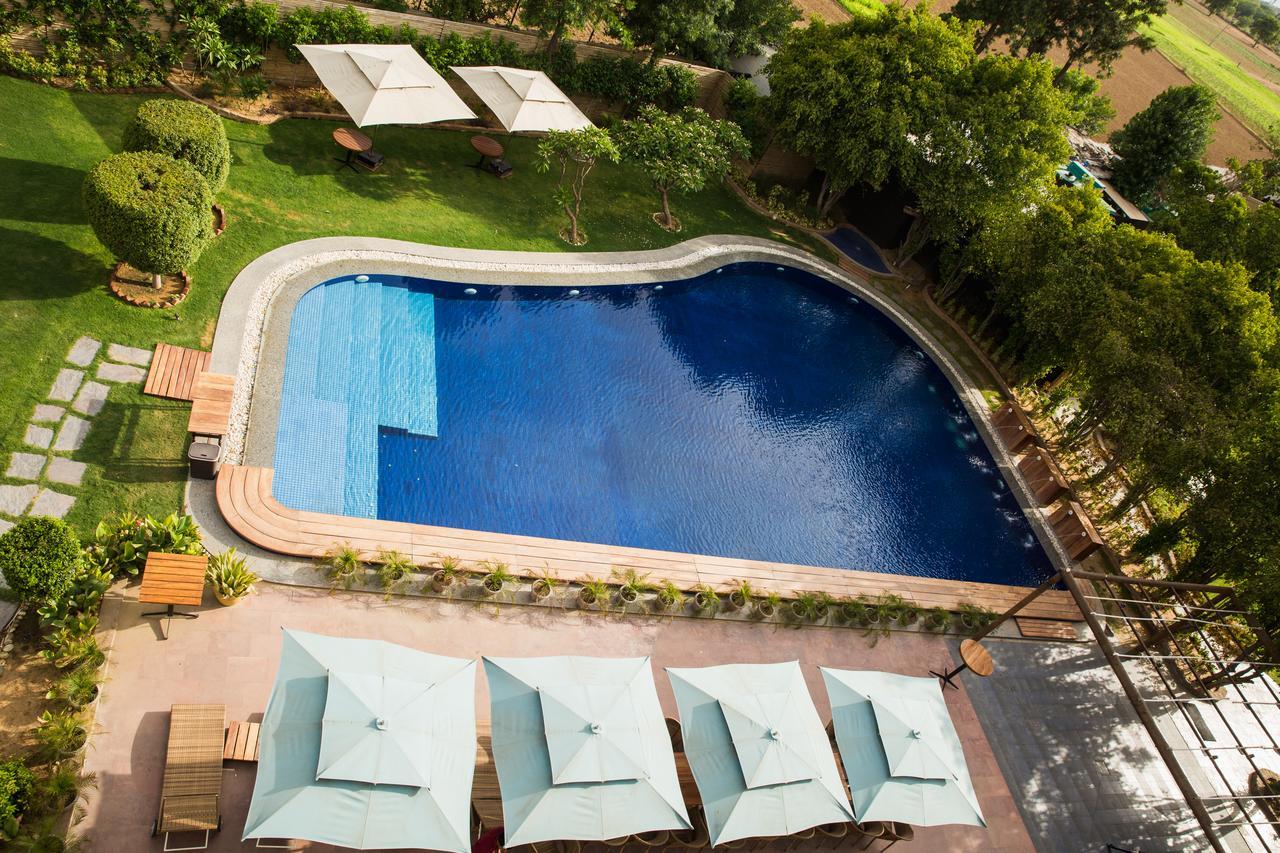 Downtown Resorts Nh8 Dhāruhera Buitenkant foto
