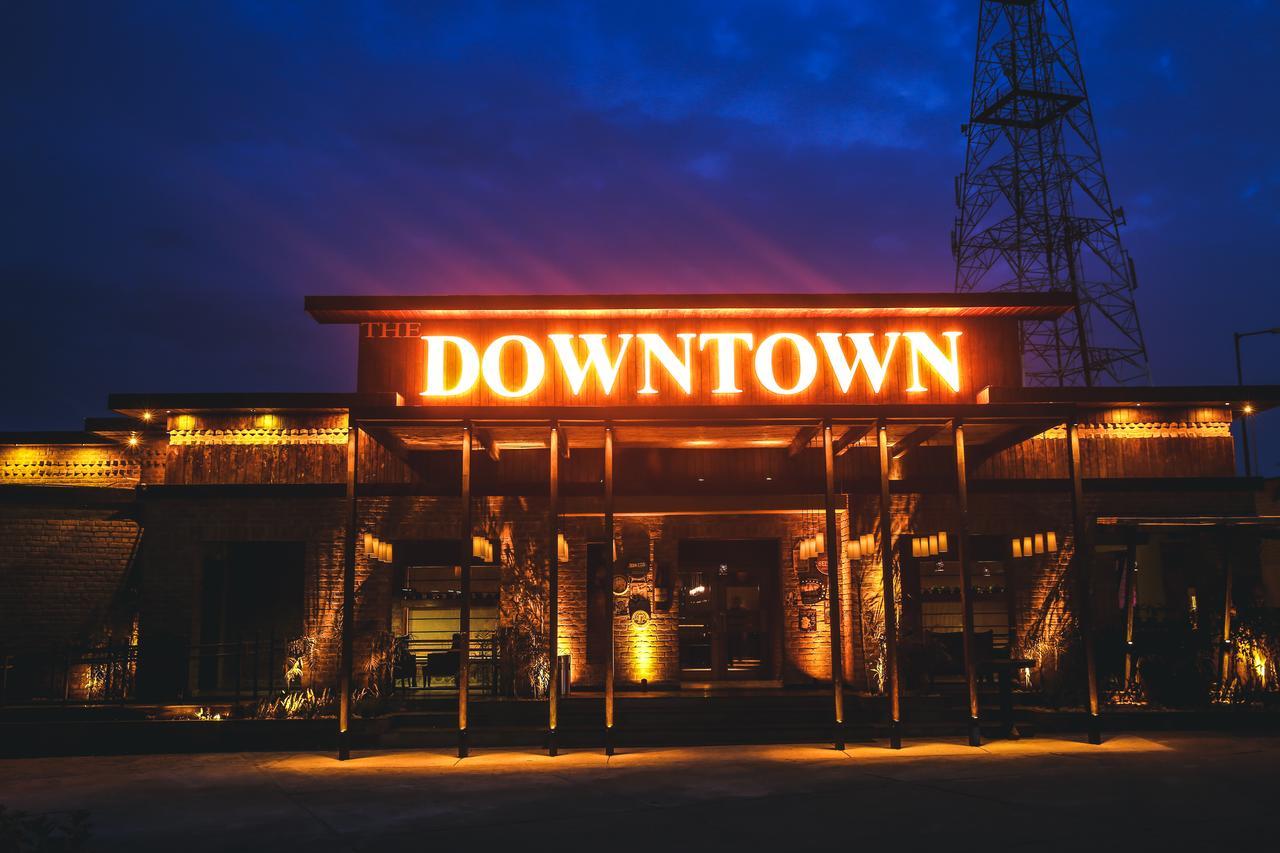 Downtown Resorts Nh8 Dhāruhera Buitenkant foto